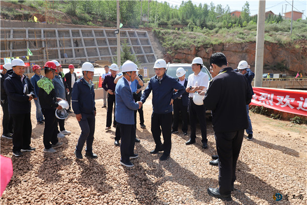 青海省水利厅厅长张世丰检查乐都区中坝水库除险加固工程